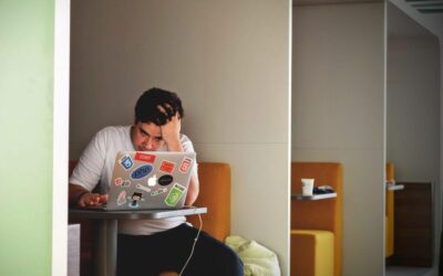 Tout savoir sur le stress : définition, causes, symptômes et solutions